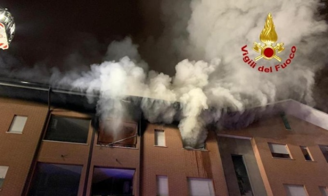Lutto a Buccinasco, nella notte incendio in un appartamento 